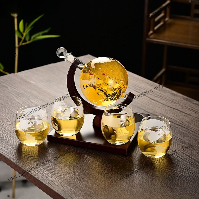 Creative Whiskey Glass Bottle  – Decanter Globe Set Bewertung und Preis