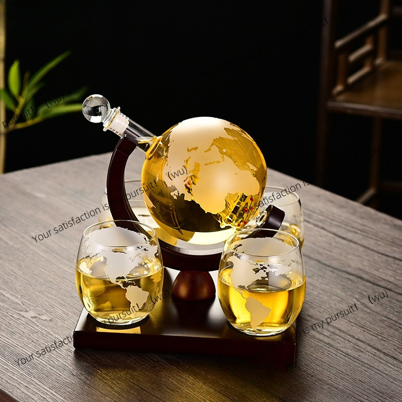 Creative Whiskey Glass Bottle  – Decanter Globe Set Bewertung und Preis